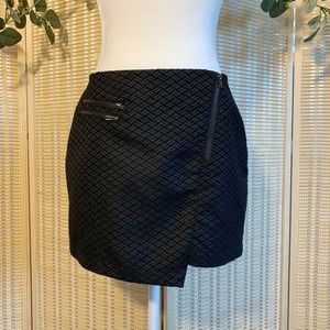 Forever 21 Contemporary Black Moto Mini Skirt Size Small